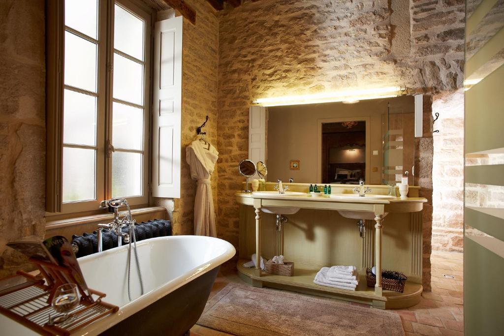 Le Clos Sainte-Marguerite Beaune  Pokój zdjęcie